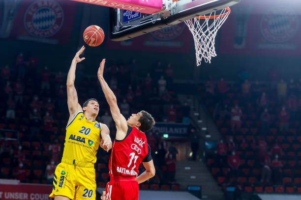 着沉甸甸的 着沉甸甸的